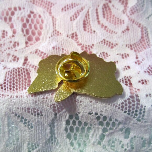 Pikachu Pin Glitter~Hard Enamel - Picture 2 of 3